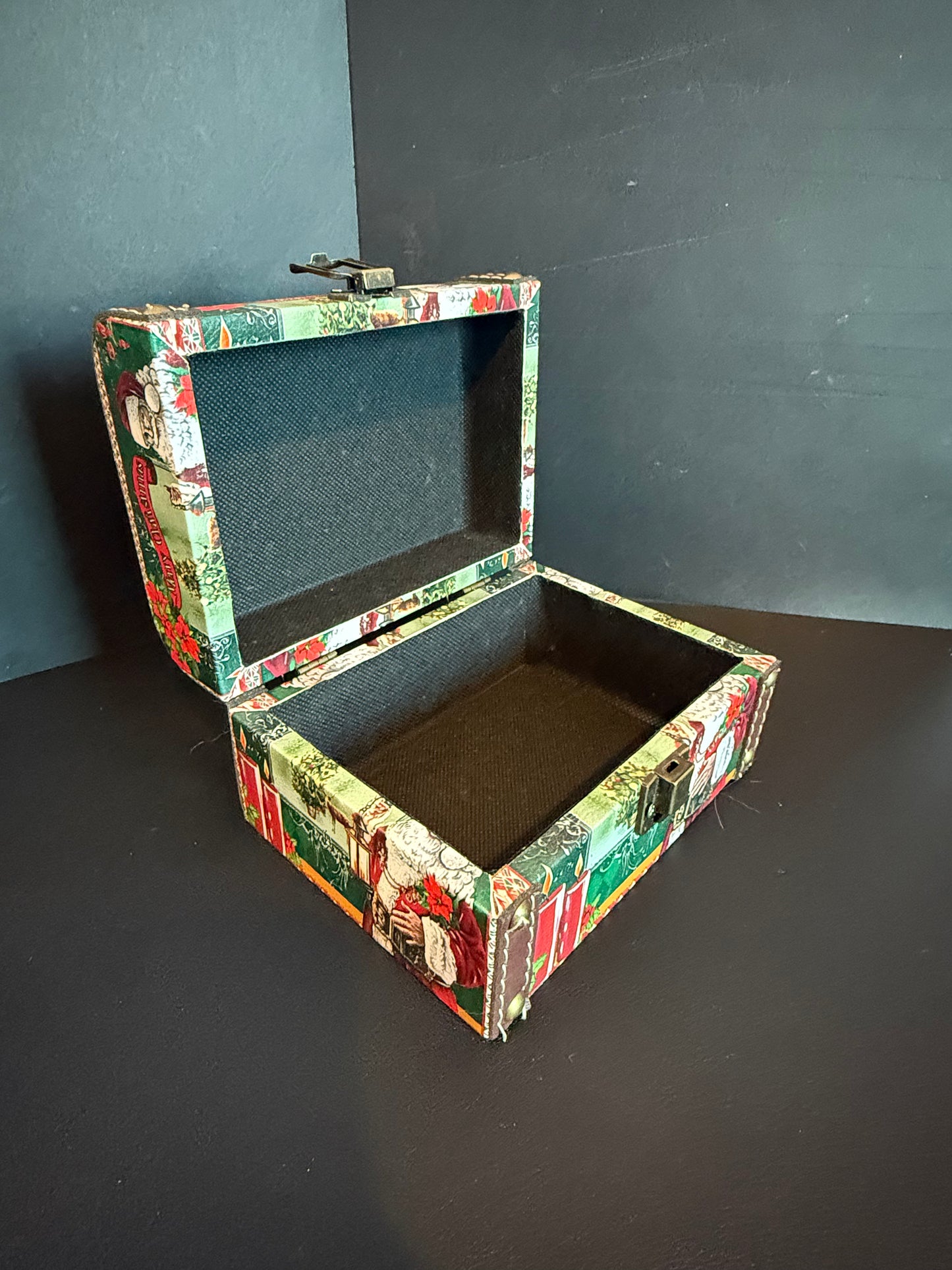 Vintage Storage Box - Christmas 🎄